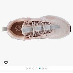 Used Nike Air Max 2021.